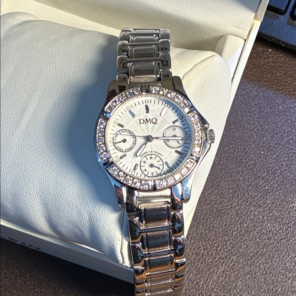 DMQ Dominique QVC Silver Watch 7inch band - Picture 4 of 5